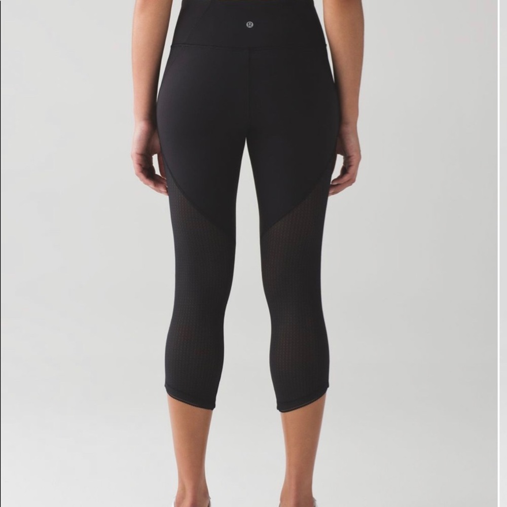 Lululemon Deep Breath Crop